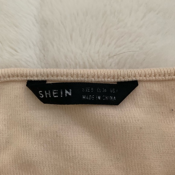 Shein crop top - Picture 2 of 2
